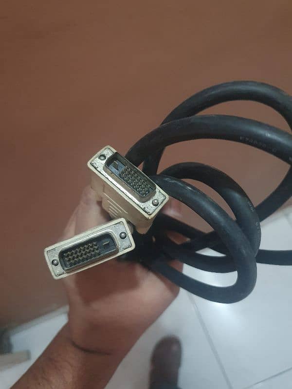 Dvi cable 0