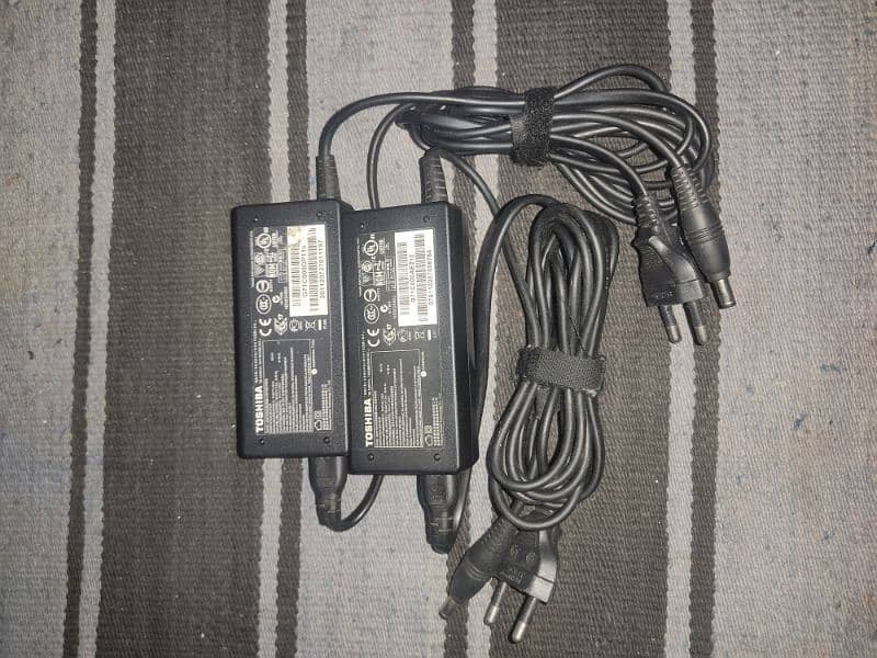 adapter charger 0