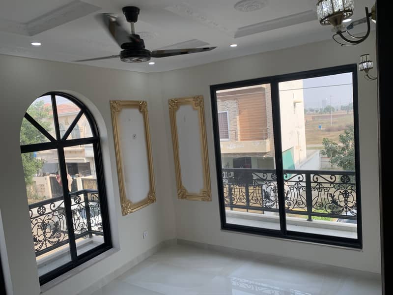 5 MARLA CORNER BEAUTIFUL SPANISH DESIGN MODERN HOUSE IS AVAILABLE FOR SALE IN DHA PHASE 11 RAHBAR SECTOR 2 27