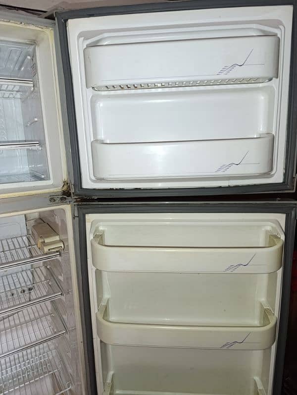 Dawlance Refrigerator Used For Sale Urgient 5