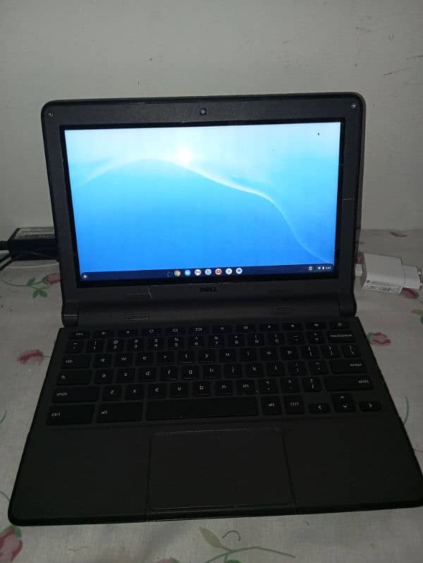 Dell laptop Chromebook touchscreen 1