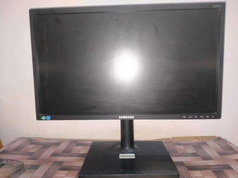 Samsung LCD Monitor + Dell precision T3500, Core i7 3rd Alternative 2