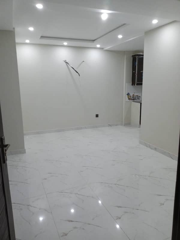 One Bed Unfurnished Apartment Available For Rent In Sector D Bahria Town Lahore 4