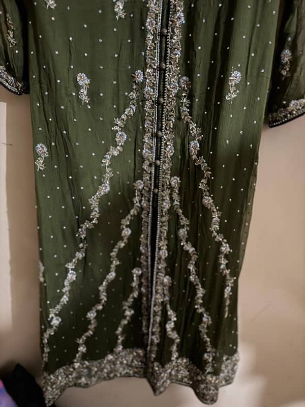 Elegant Banarsi Embroidered Party Wear – Size Large 2