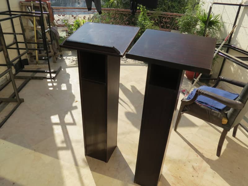 Rostrum/ Dice/ lecture stand / speech counter 0