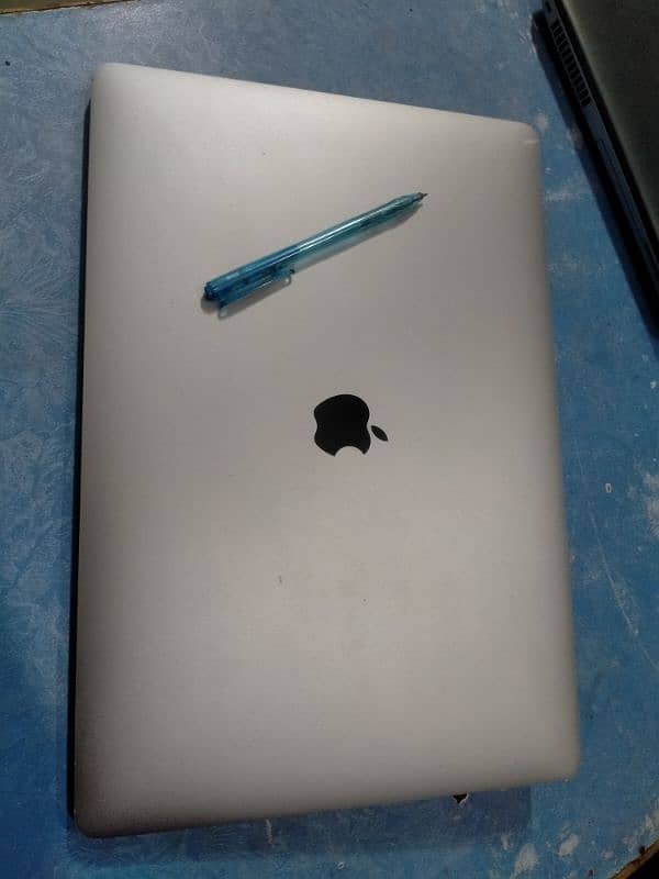 Mazy Krooo Apple MacBook Pro 2019 16"  i7 16/512 0