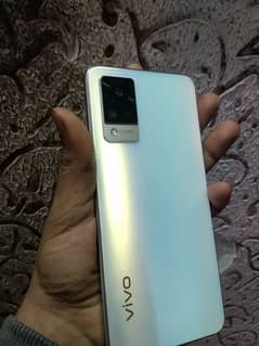 vivo v21 with box charger (8/128)