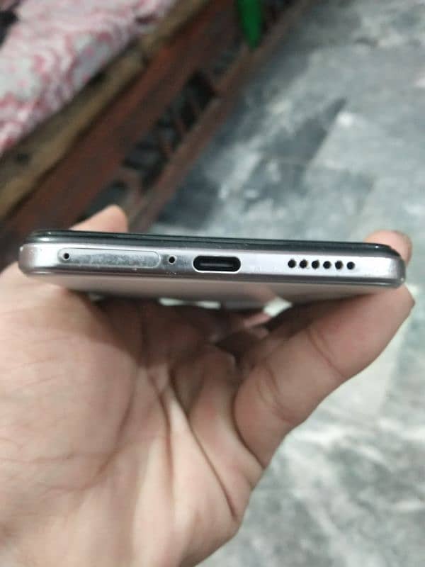 vivo v21 with box charger (8/128) 6