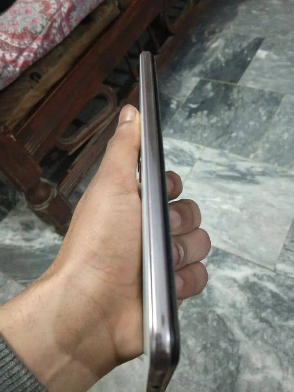 vivo v21 with box charger (8/128) 7