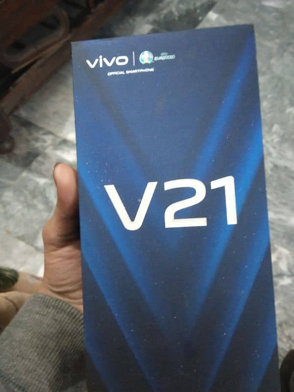 vivo v21 with box charger (8/128) 11