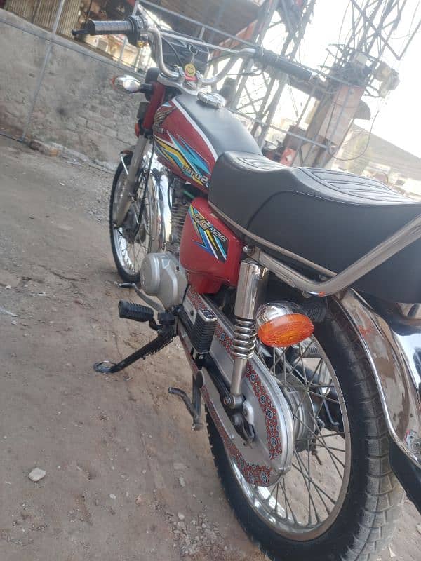 Honda 125 lahor nambar 18 model 0