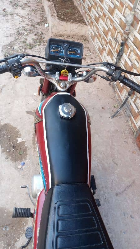 Honda 125 lahor nambar 18 model 2