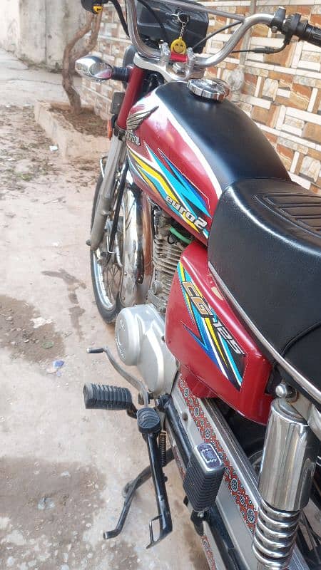 Honda 125 lahor nambar 18 model 12