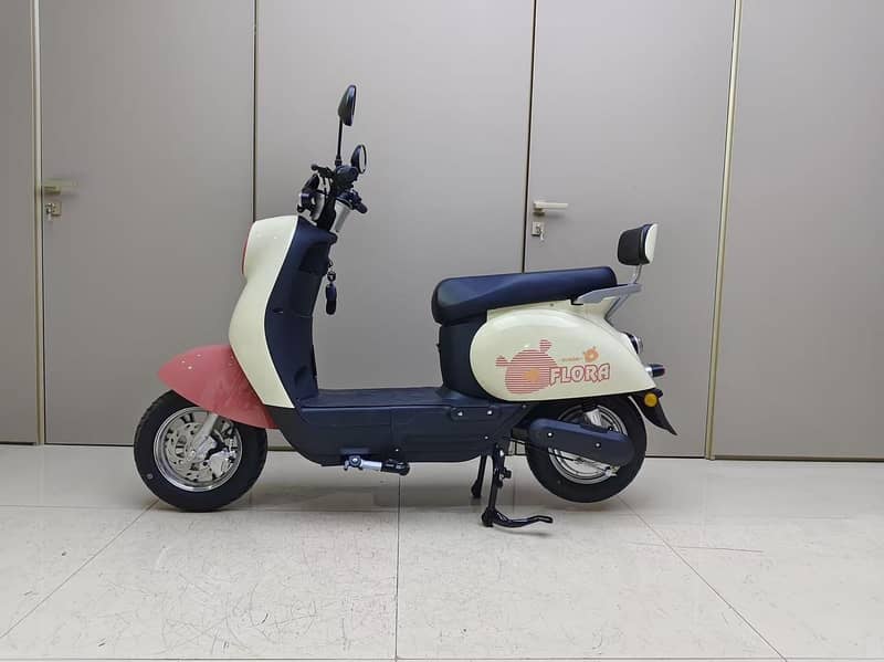 eveon Flora Electric Bikes,Electric Scooter, Scooty Brand new 3