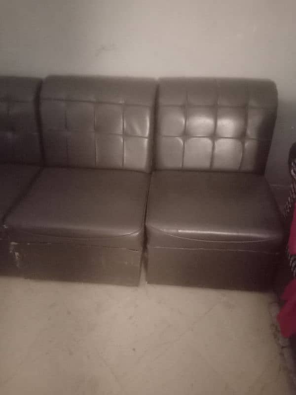 1 seater 3 chair sofa 1