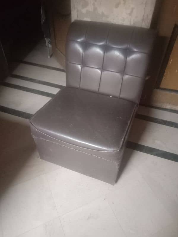 1 seater 3 chair sofa 2