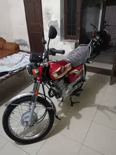 HONDA 125 CLASSIC 2025 NEW 10/10