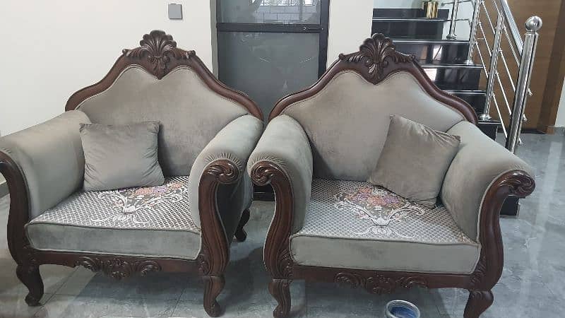 1 set sofa 1