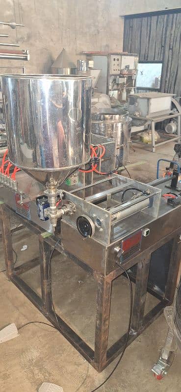 Filling Machine For Liquid Paste Lotion Cream Paste and Thick items 5