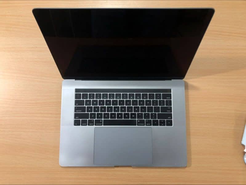 macbook pro 2017 2