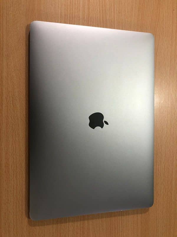 macbook pro 2017 3