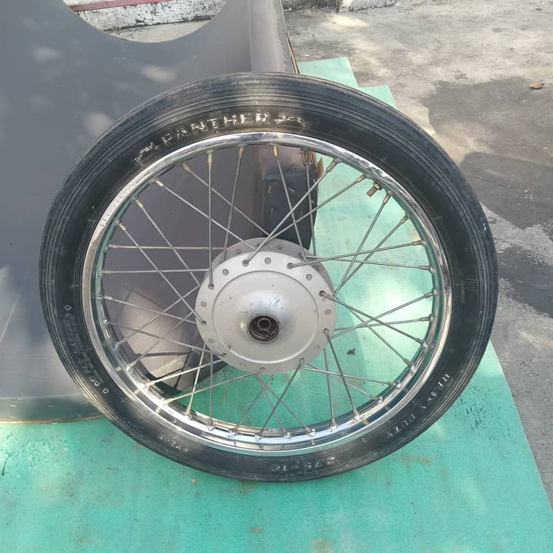 gs 150 rims and tyre 0