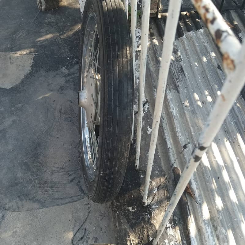 gs 150 rims and tyre 3