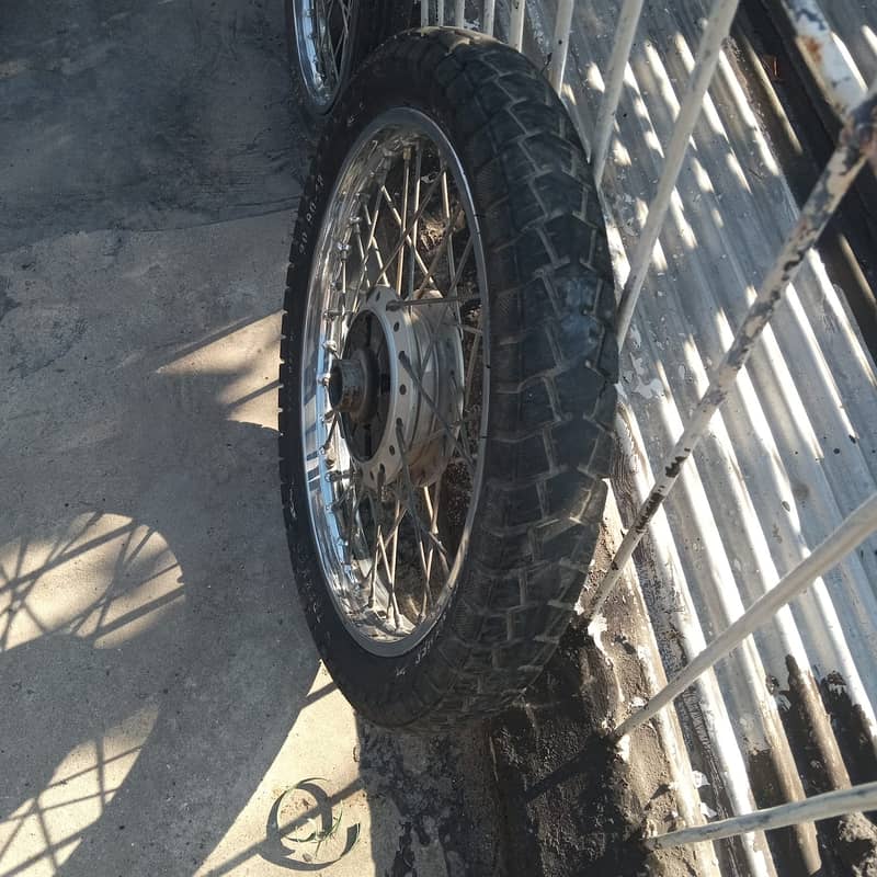 gs 150 rims and tyre 4