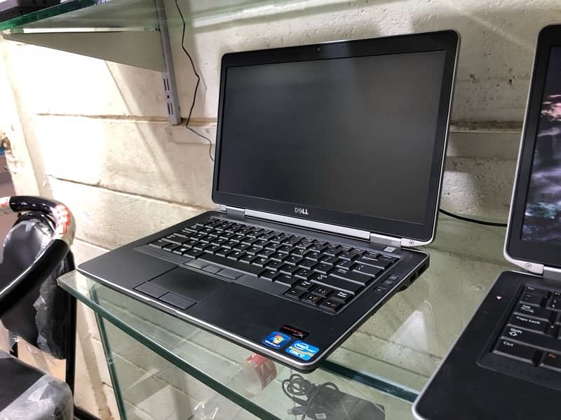 Dell Latitude 6430s 0