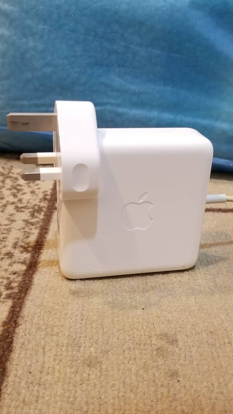 Apple MacBook Magsafe 2 Power Adapter 85W 0