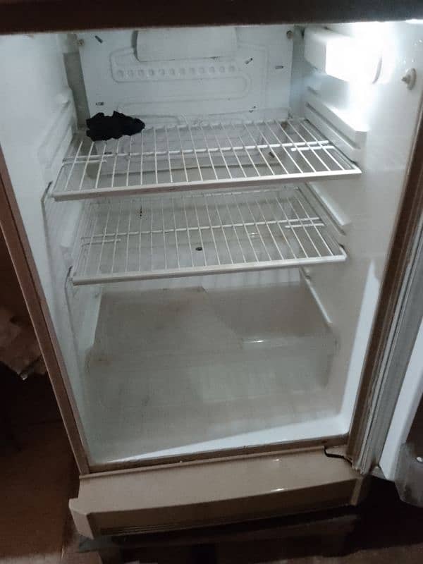 pel refrigerator good running condition best cooling 18