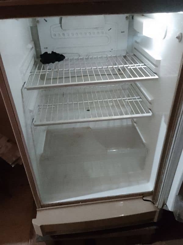 pel refrigerator good running condition best cooling 19