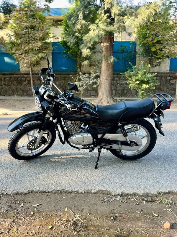 Suzuki GS150SE 2022 speacial edition 1