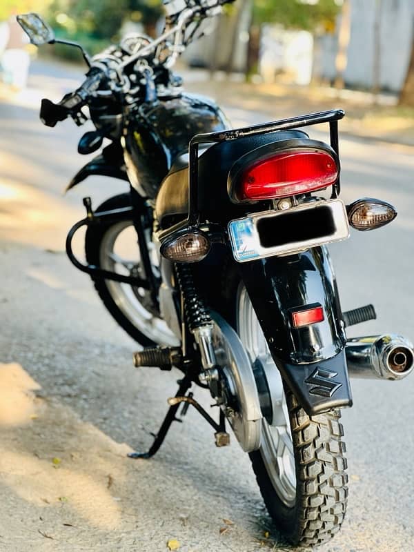 Suzuki GS150SE 2022 speacial edition 3