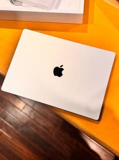 Apple macbook m1 pro 16gb