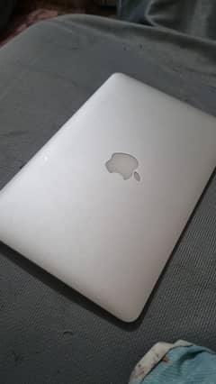 Macbook air core i 5 4 gb ram