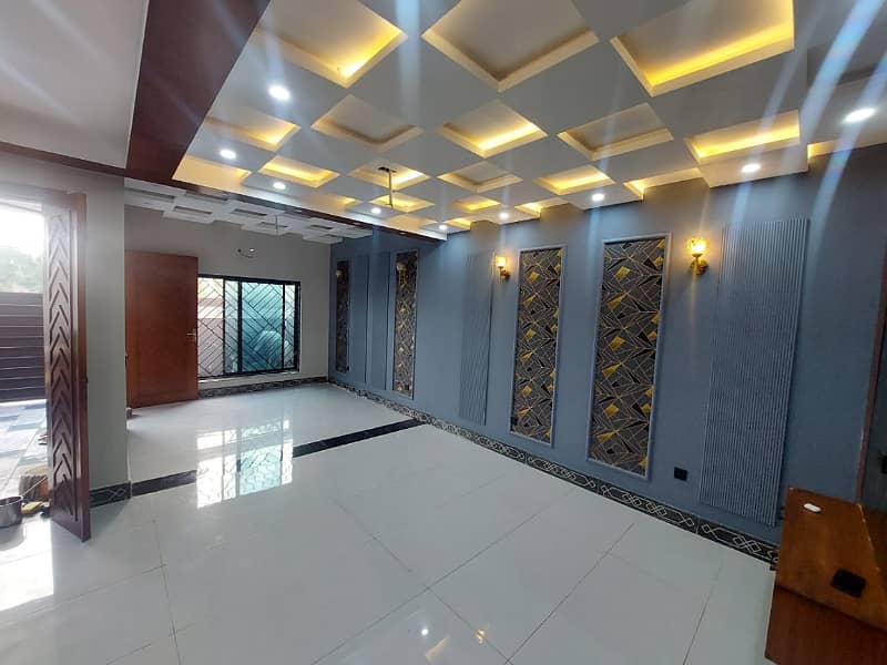 5 MARLA LIKE NEW HOUSE AVAILEBAL FOR RENT IN BAHRIA TOWN LAHORE 3