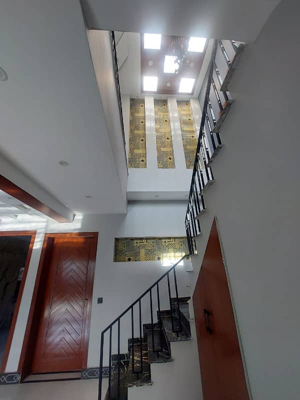 5 MARLA LIKE NEW HOUSE AVAILEBAL FOR RENT IN BAHRIA TOWN LAHORE 6