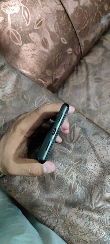 Google pixel 6 urgent (sale) 4