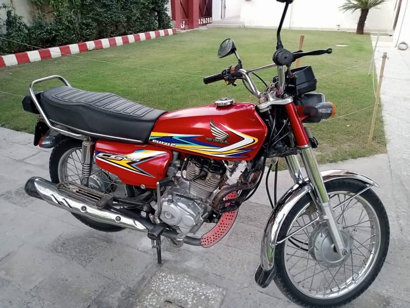 Honda CG 125  Red Color 5