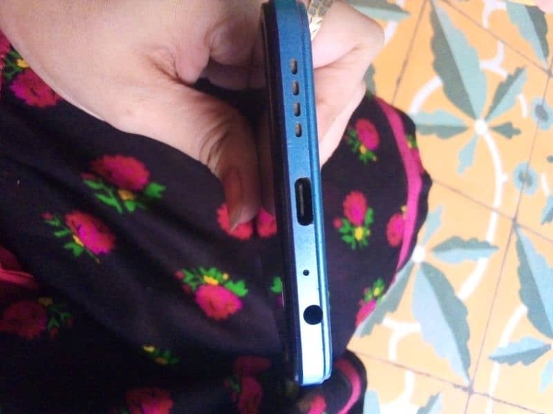 Infinix set note 12 good condition complete Saman with box 2