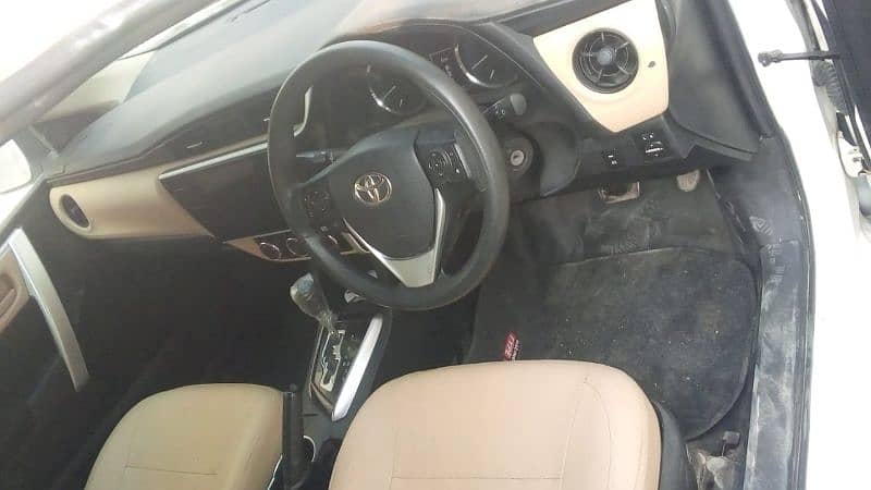 Toyota Corolla Altis 2017 3