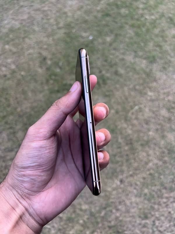 Iphone XS pta Gold 2