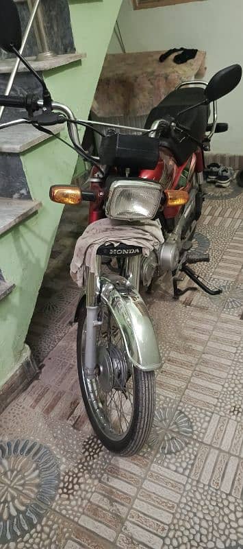 HONDA CD 70 2022 5