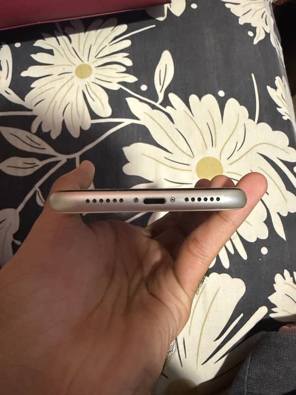 iPhone 11 128GB, PTA approved 3