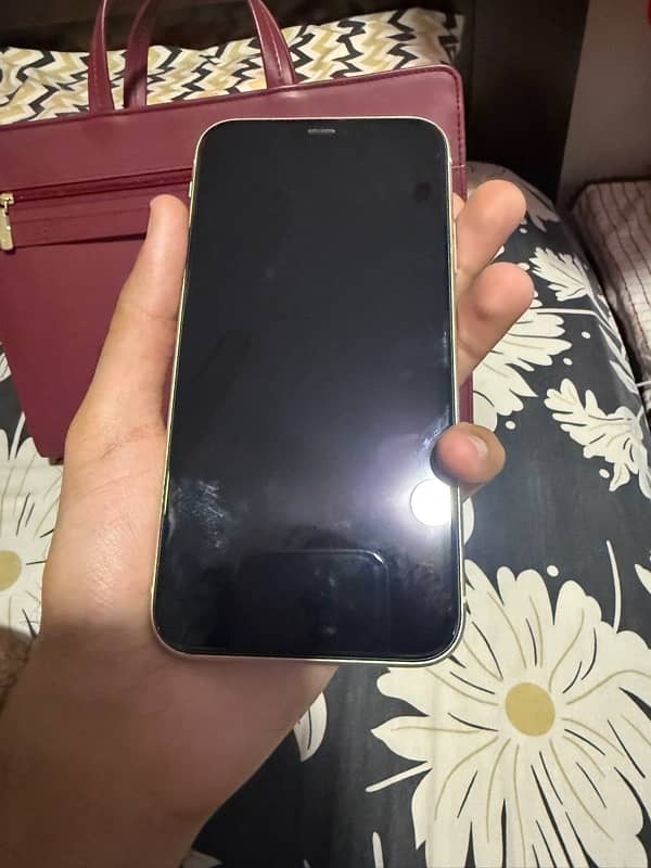 iPhone 11 128GB, PTA approved 4