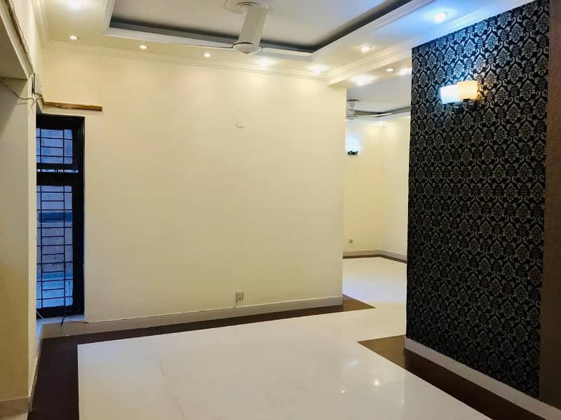 10 Marla Luxury Full House For Rent In DHA Phase 3,Block Z, Lahore. 6