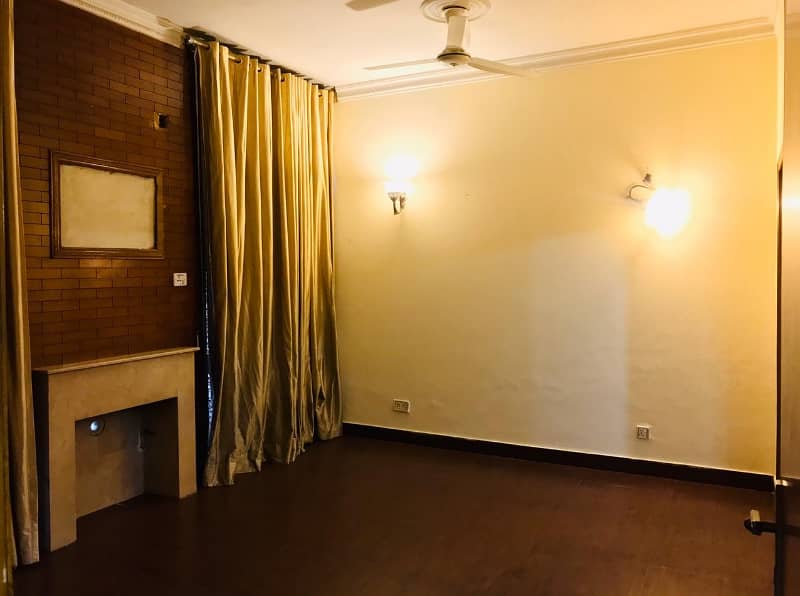 10 Marla Luxury Full House For Rent In DHA Phase 3,Block Z, Lahore. 16