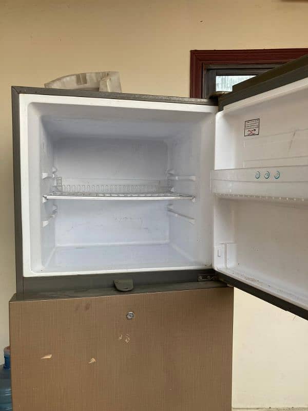 fridge/ refrigerator 1