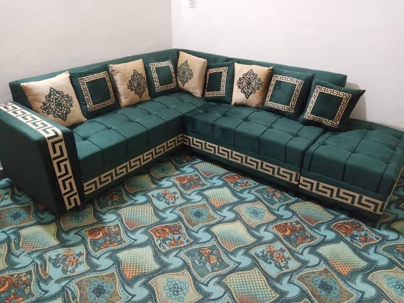 beautiful stylish L shaped corner 6 seater 10